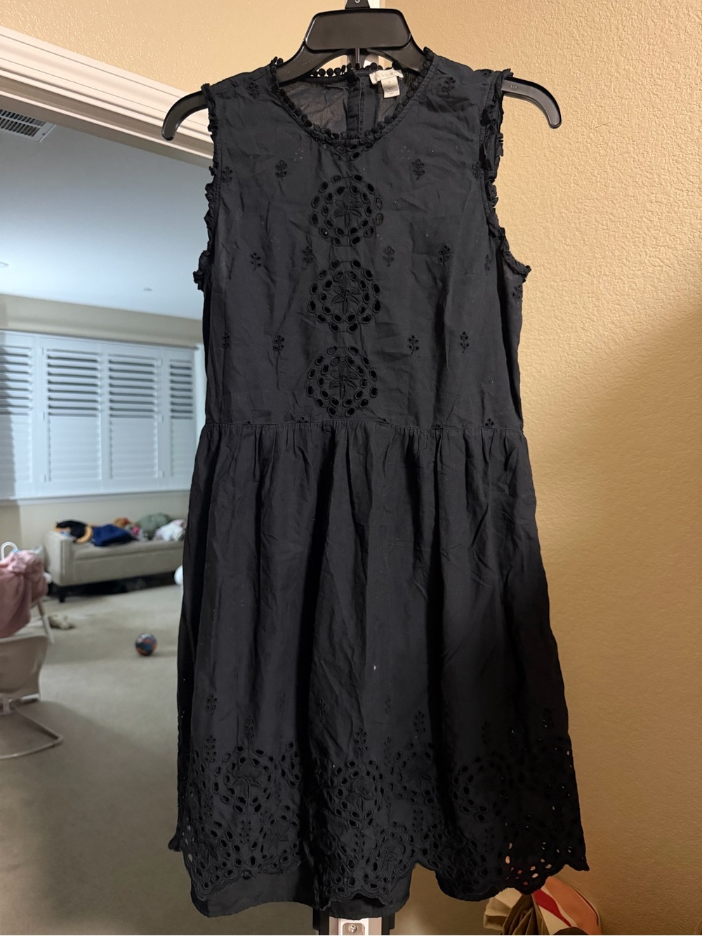 Hinge Black Eyelet Embroidered Sleeveless Lined Dress - Small